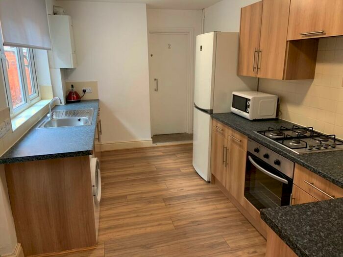 5 Bedroom Terraced House To Rent In Portland Street | Student House | /, LN5