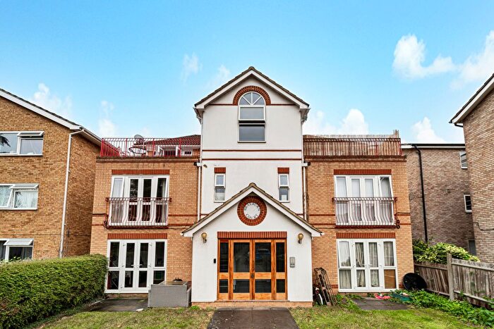 1 Bedroom Flat For Sale In Braeburn Court, Staines-Upon-Thames, TW18