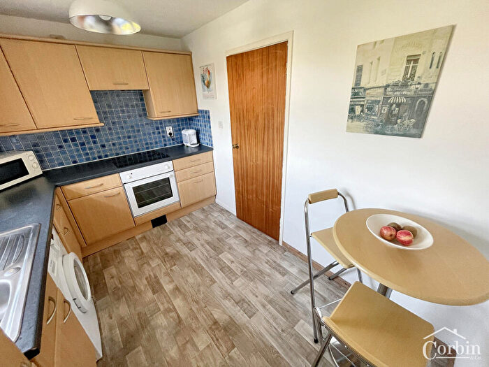 1 Bedroom Flat To Rent In Wellington Road, Bournemouth, BH8