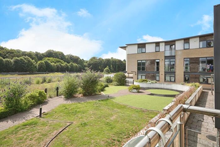 1 Bedroom Flat For Sale In Crabble Hill, Dover, Kent, CT17