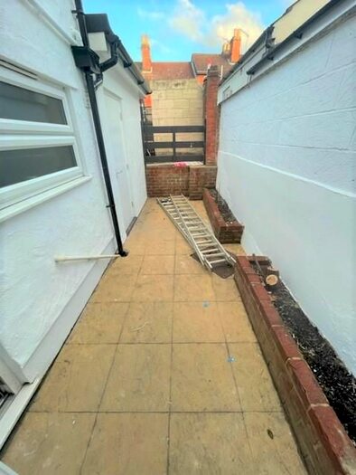1 Bedroom Flat To Rent In Mersea Road, Colchester, CO2