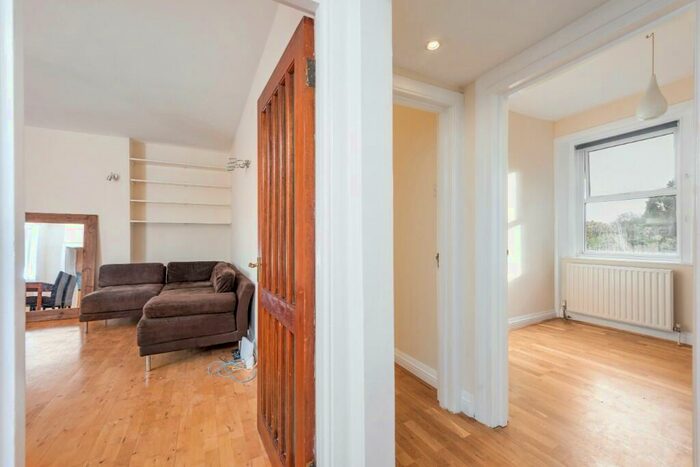 2 Bedroom Flat For Sale In Gloucester Avenue, London, NW1