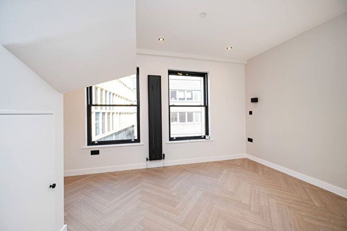 1 Bedroom Flat To Rent In East Passage, Farringdon, London, EC1A