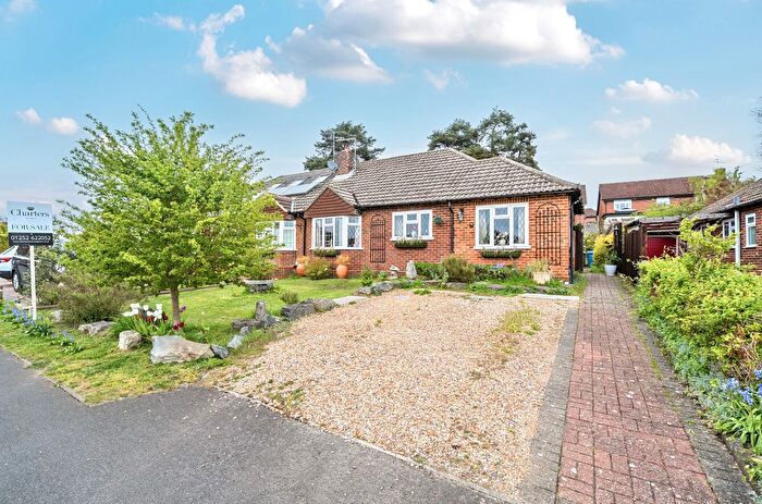 3 Bedroom Semi Detached House For Sale In Linkway, Fleet, GU52