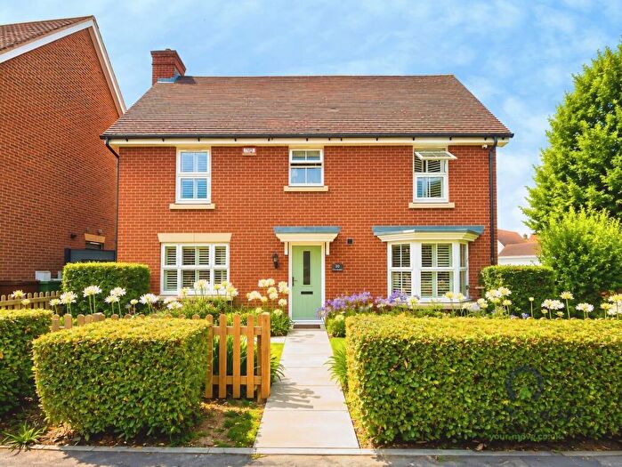 4 Bedroom Detached House For Sale In Rose Walk, Sittingbourne, Kent, ME10