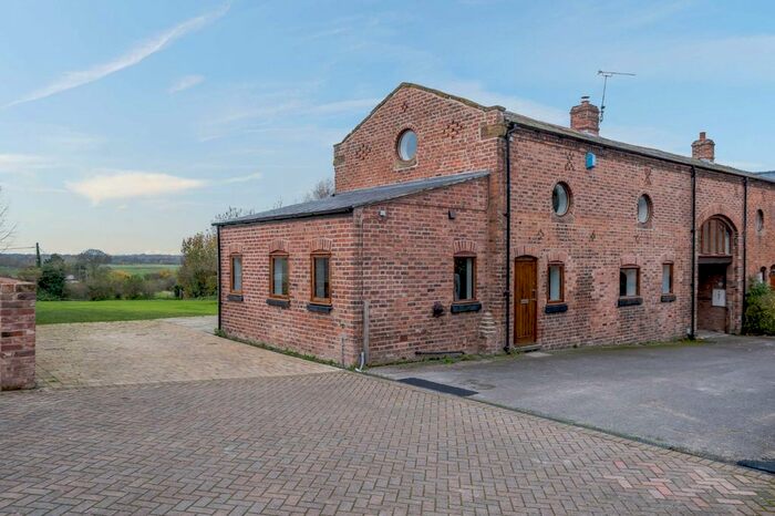 4 Bedroom Bungalow For Sale In Little Barrow Hall Mews, Station Lane, Great Barrow, Chester, CH3