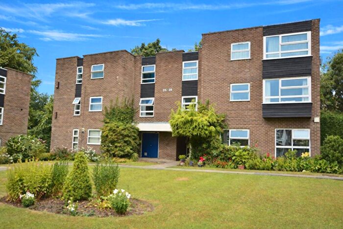 1 Bedroom Apartment For Sale In Robinwood Court, Park Villas, Roundhay, Leeds, LS8