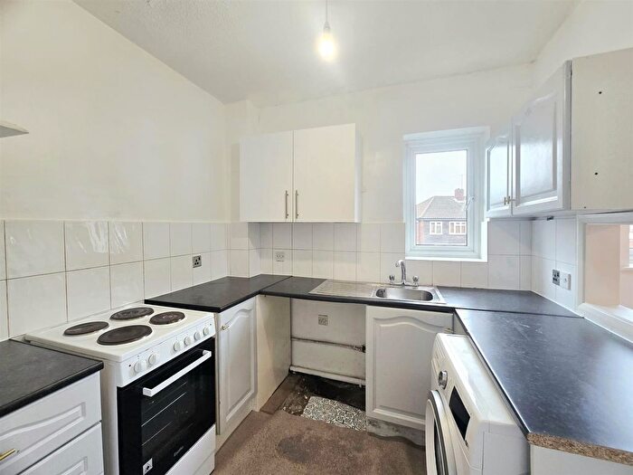 1 Bedroom Flat To Rent In Alexandra Road, EN3