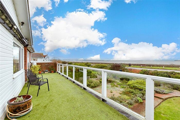 4 Bedroom Detached House For Sale In Coast Road, Littlestone, New Romney, Kent, TN28