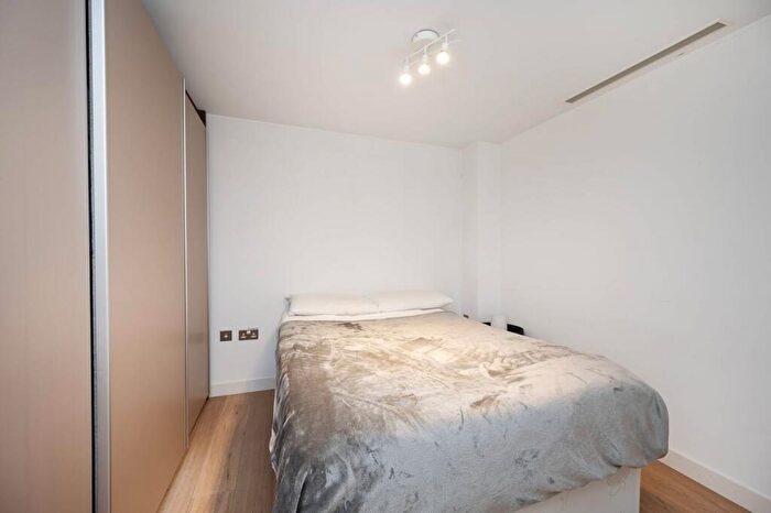 Studio To Rent In Avant-Garde Place, Shoreditch, London, E1