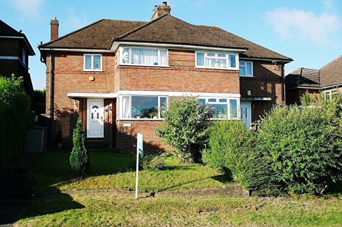 3 Bedroom Semi-Detached House For Sale In Dunstable Road, Totternhoe, Dunstable, LU6