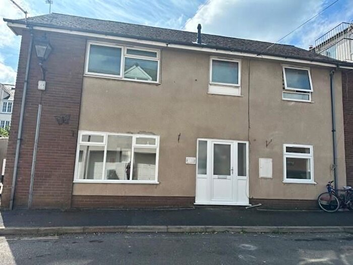 2 Bedroom Flat To Rent In Manor Court, Seaton, EX12