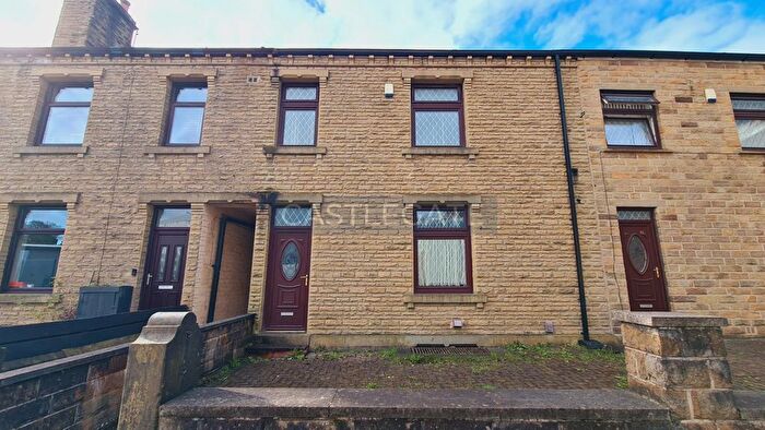 4 Bedroom Terraced House To Rent In Yew Green Road, Huddersfield, West Yorkshire, HD4