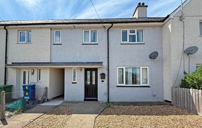 3 Bedroom Terraced House For Sale In Penrallt, Saron, Caernarfon, Gwynedd, LL54
