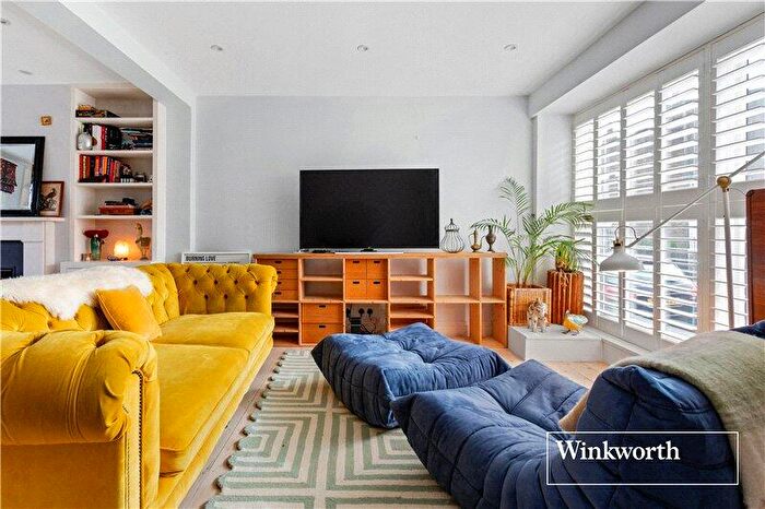 2 Bedroom House To Rent In Walcot Square, London, Uk, SE11