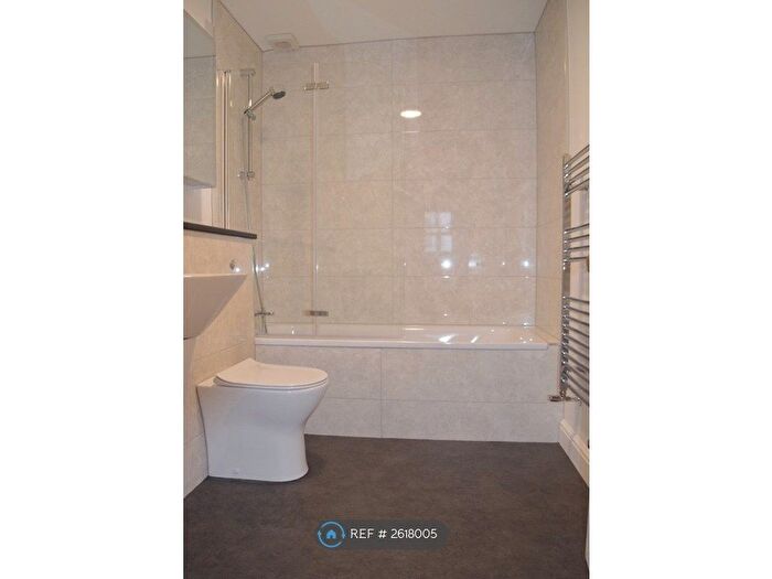 1 Bedroom Flat To Rent In Greencroft Gardens, London, NW6