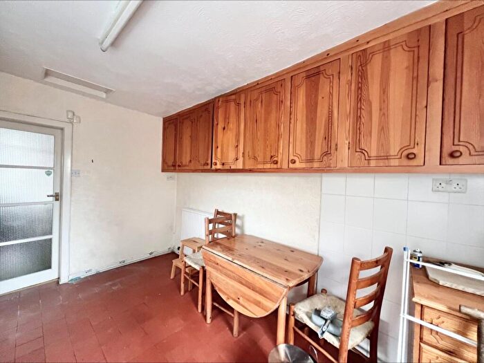 3 Bedroom End Of Terrace House For Sale In Higher Ainsworth Road, Radcliffe, Manchester, Greater Manchester, M26