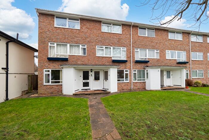2 Bedroom Flat To Rent In Mulgrave Road, Sutton, Surrey, SM2