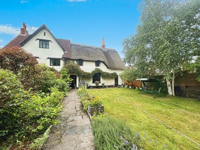 2 Bedroom Flat To Rent In High Street, Portishead, Bristol, BS20