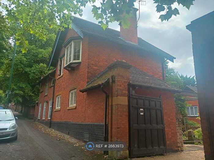 2 Bedroom Flat To Rent In Magdala Road, Nottingham, NG3