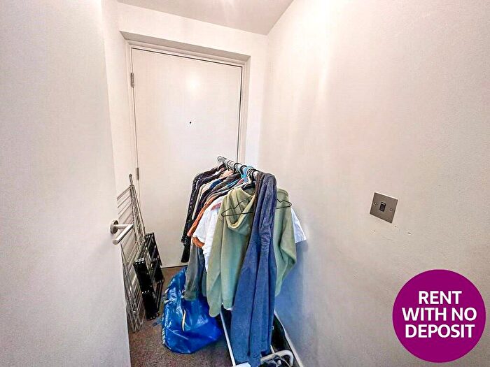 2 Bedroom Flat To Rent In Ashton Lane, Sale, Greater Manchester, M33