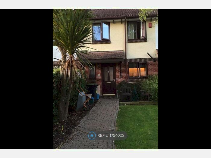 3 Bedroom Terraced House To Rent In Fosters Spring, Poole, BH16