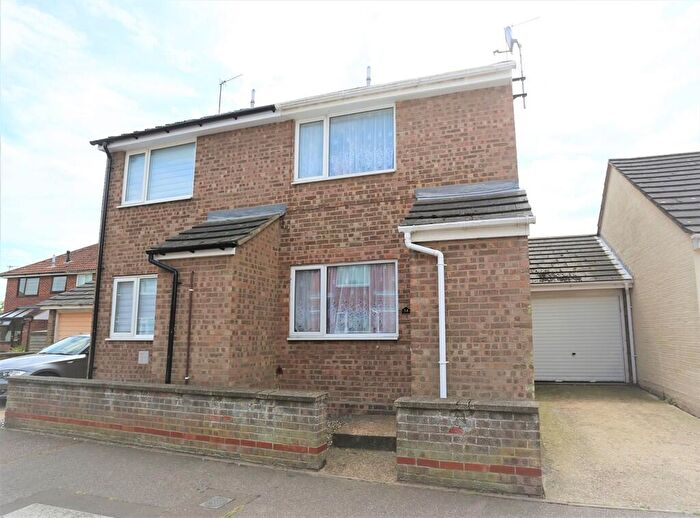 2 Bedroom Semi Detached House To Rent In Wivenhoe, Colchester, Essex, CO7
