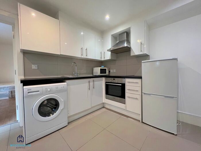 Studio To Rent In Tottenham Lane, London, N8