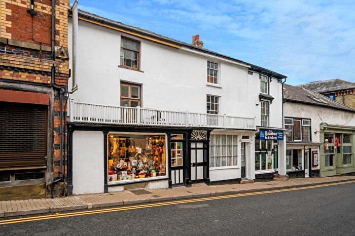 3 Bedroom Flat For Sale In Kington, Herefordshire, HR5