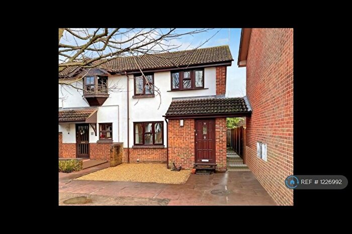 3 Bedroom Semi-Detached House To Rent In Stanley Gardens, Hersham, Walton-On-Thames, KT12