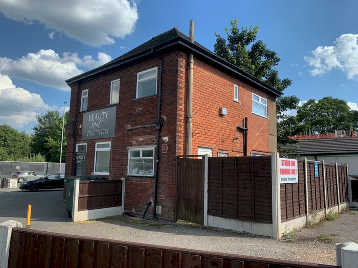 2 Bedroom Flat To Rent In Pershore Road, Stirchley, Birmingham, B30