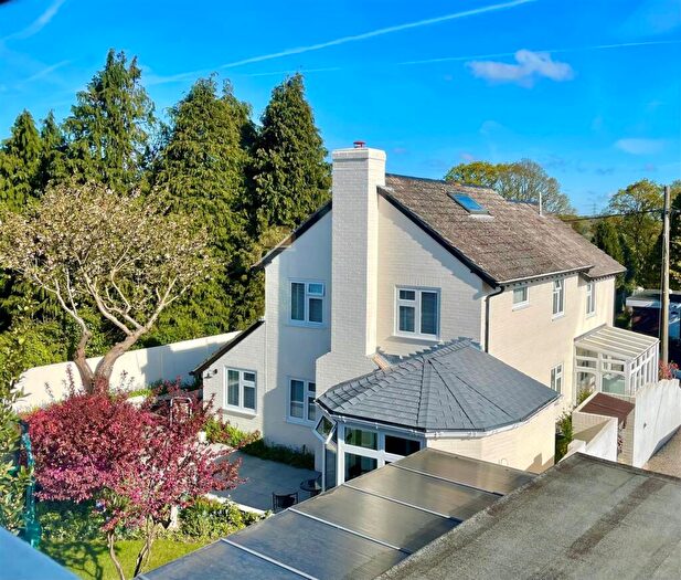 4 Bedroom Detached House For Sale In Candys Lane, Corfe Mullen, Wimborne, BH21