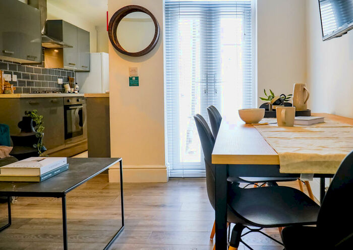 6 Bedroom House To Rent In Baggholme Road, Lincoln, Lincoln, LN2