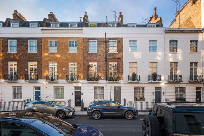 5 Bedroom Town House To Rent In Sydney Street, London, SW3