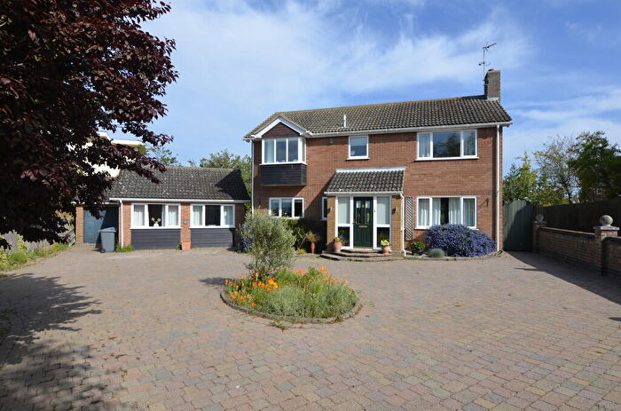 4 Bedroom Detached House For Sale In Bawdsey Close, Felixstowe, IP11
