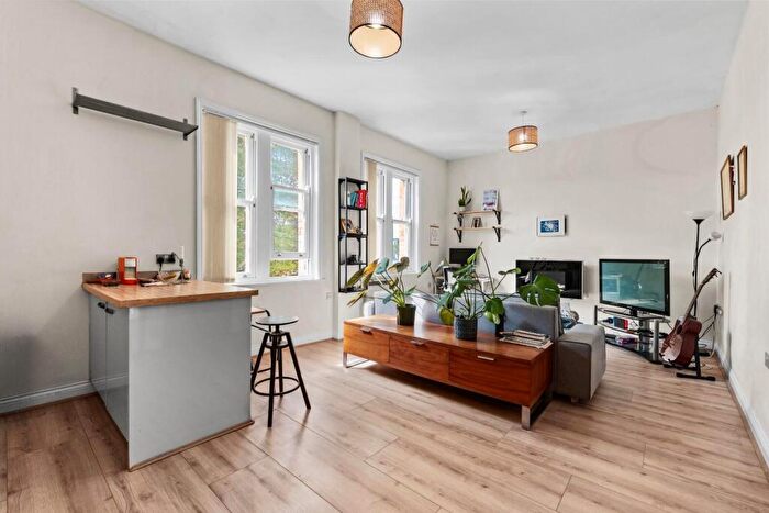 2 Bedroom Duplex For Sale In Avenue Road, Leamington Spa, CV31