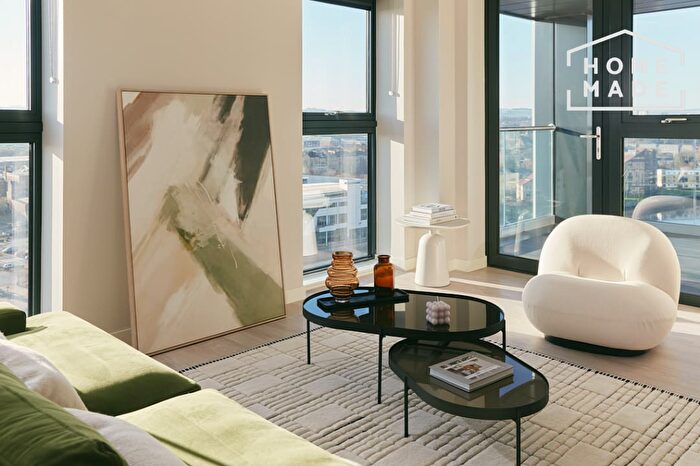 3 Bedroom Flat To Rent In Platform_ In Glasgow, G3