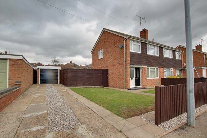 3 Bedroom Semi-Detached House To Rent In Eliot Way, Maldon, Essex, CM9