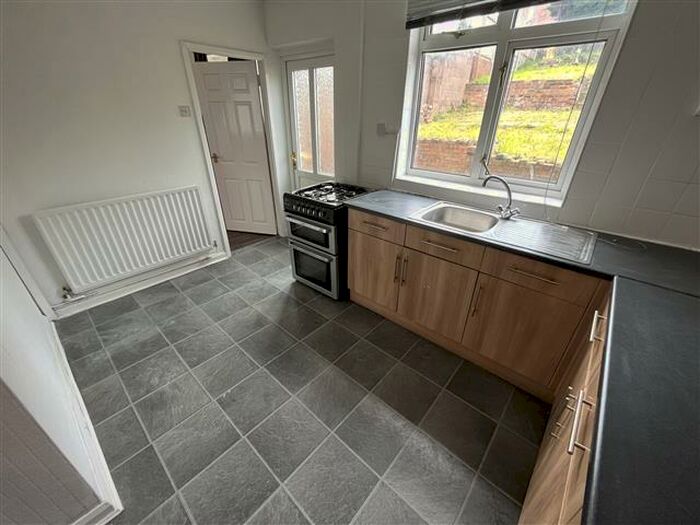 3 Bedroom House To Rent In Edwards Road, Dudley, DY2
