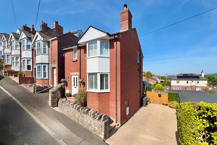 2 Bedroom Detached House For Sale In Gordon Road, Swanage, BH19