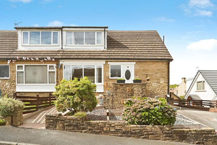 3 Bedroom Semi Detached House For Sale In Westfell Way, Keighley, BD22