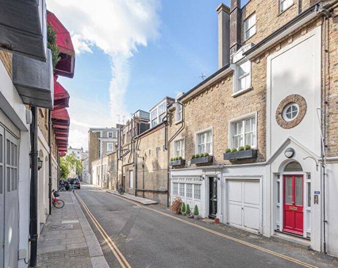 2 Bedroom Flat To Rent In Stanhope Mews West, South Kensington, SW7