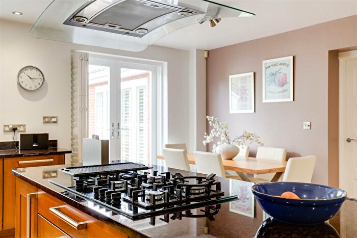 4 Bedroom Detached House For Sale In Clarkes Lane, Beeston, Nottinghamshire, NG9