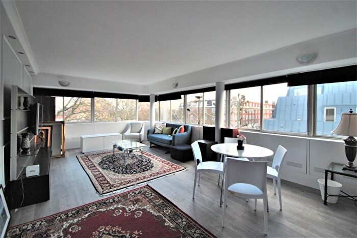 2 Bedroom Flat To Rent In Park Road, Regent's Park, London, NW1