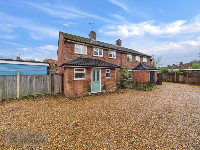 3 Bedroom Semi-Detached House For Sale In The Pasture, Pound Hill, Crawley, RH10
