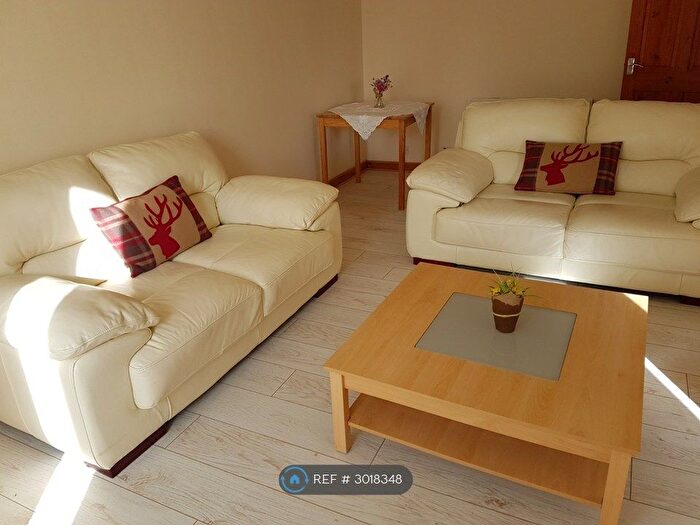 2 Bedroom Flat To Rent In Laburnum Walk, Aberdeen, AB16