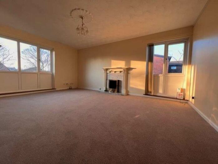 2 Bedroom Flat To Rent In Dowhills Park, Dowhills Road, Blundellsands, L23