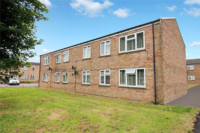 2 Bedroom Apartment For Sale In Dogridge, Purton, Swindon, Wiltshire, SN5