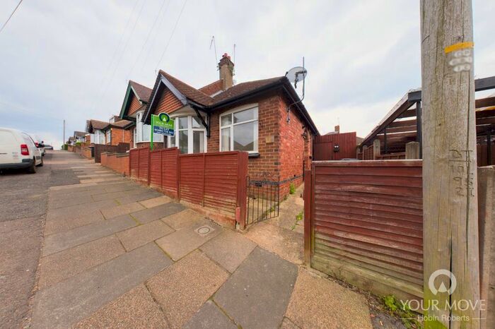 2 Bedroom Bungalow To Rent In Yelvertoft Road, Northampton, NN2