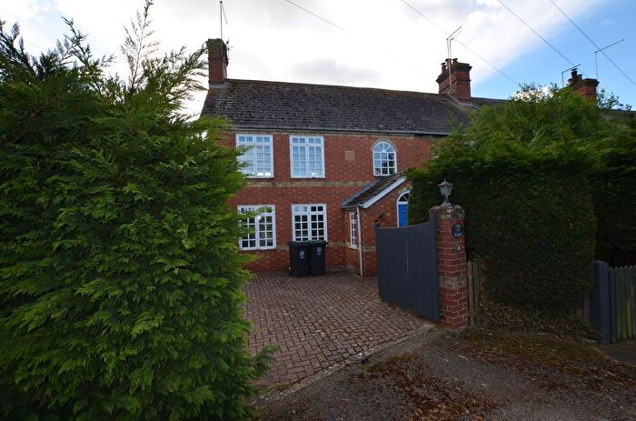 4 Bedroom Terraced House To Rent In Elmington, Peterborough, PE8